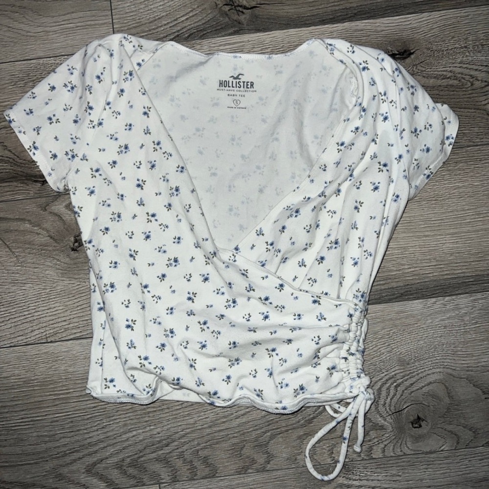 Hollister White Wrap Blouse with Tie Front and Short Sleeves